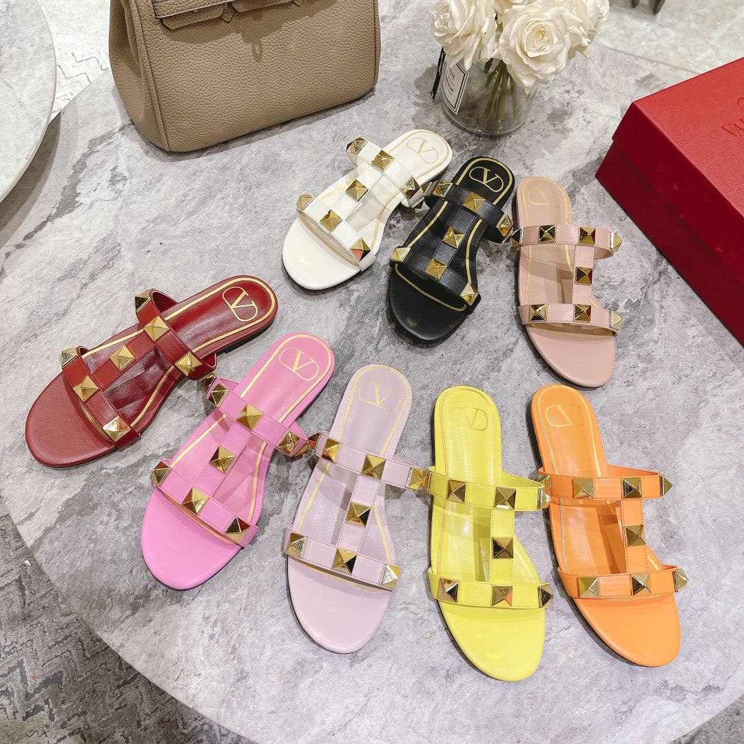 ROMAN STUD LIGHT PINK CALFSKIN FLAT SLIDE SANDAL 25 MM