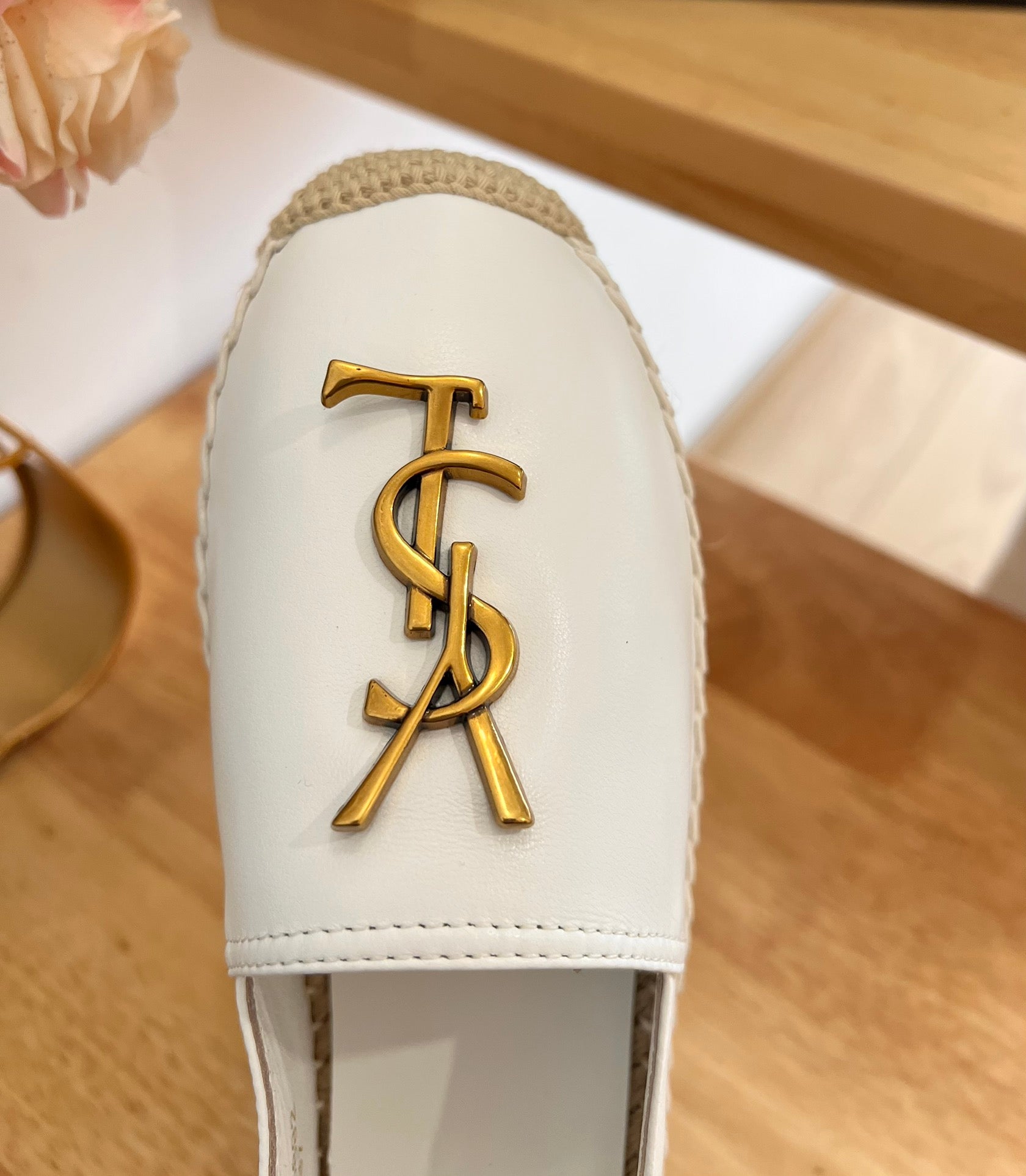 SL YVES LOGO SLIP ON WHITE CALFSKIN