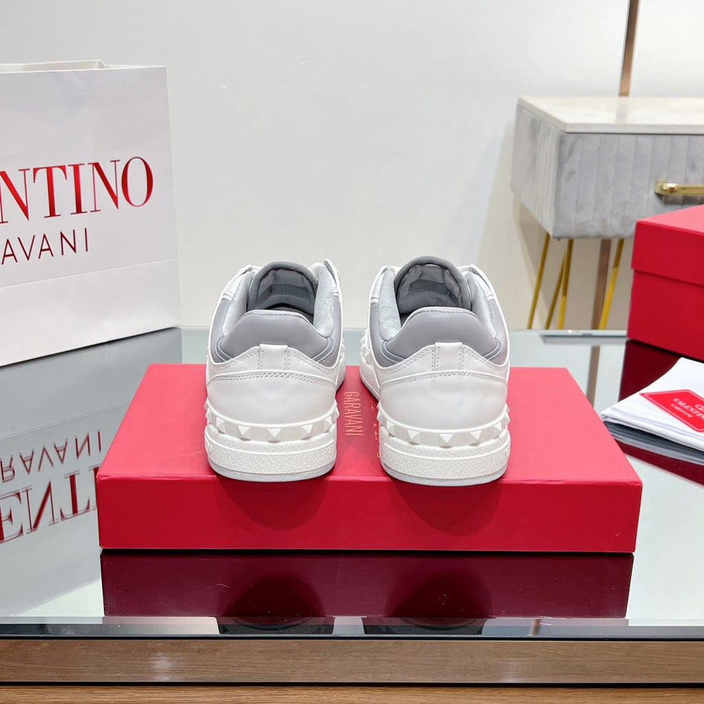 VALENTINO 25S GARAVANI FREEDOTS SNEAKERS IN WHITE MIX GREY LAMBSKIN