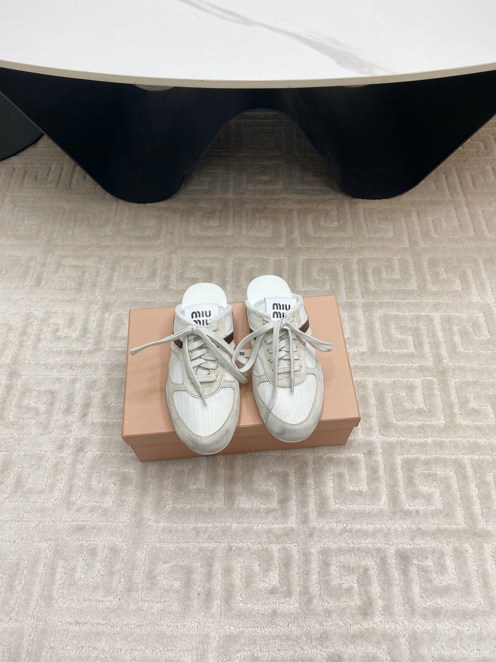 SNEAKER MULES IN WHITE MESH AND BEIGE SUEDE