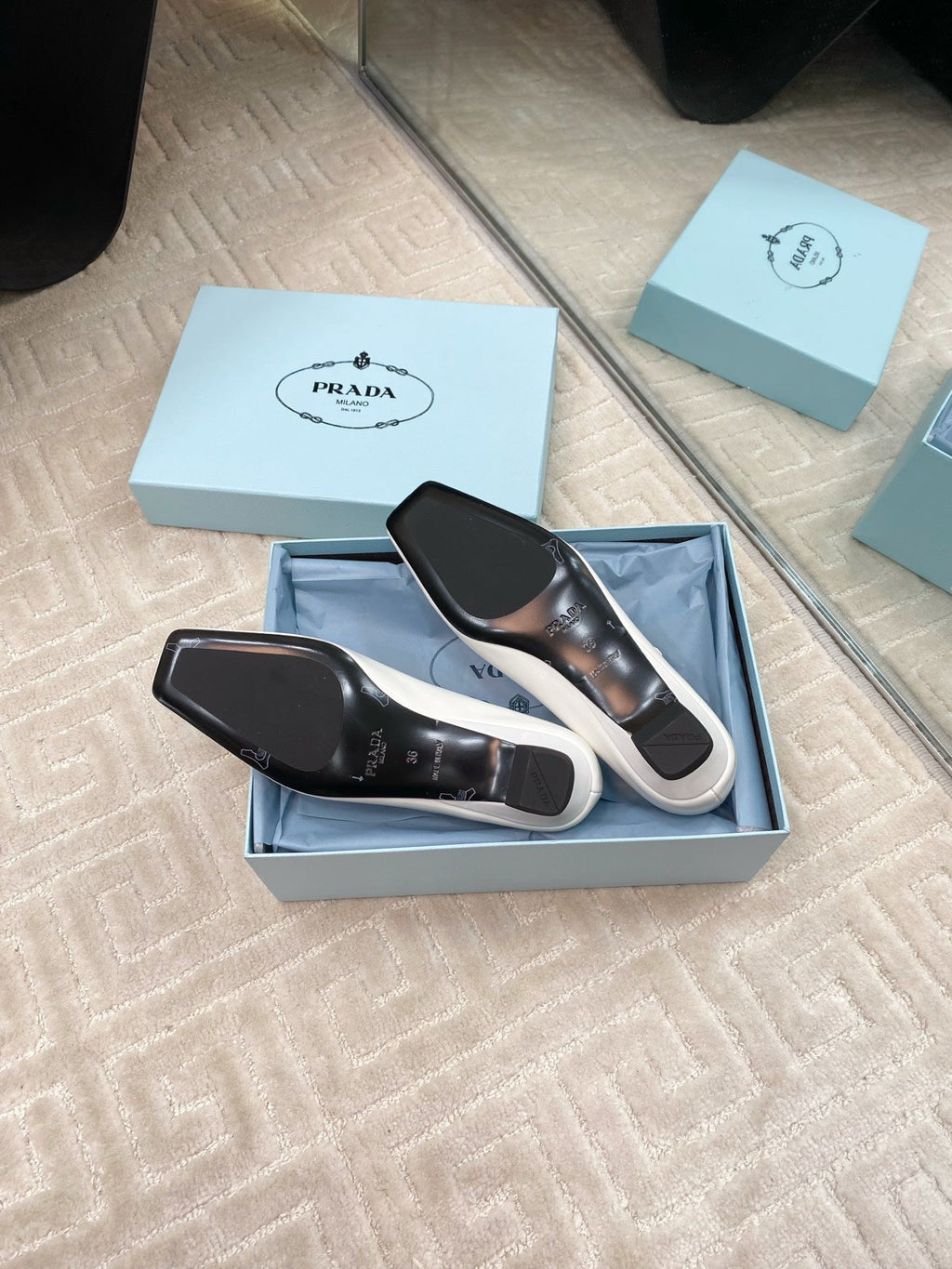 PRADA MARY JANE FLATS SQUARE TOE IN WHITE PATENT SHEEPSKIN