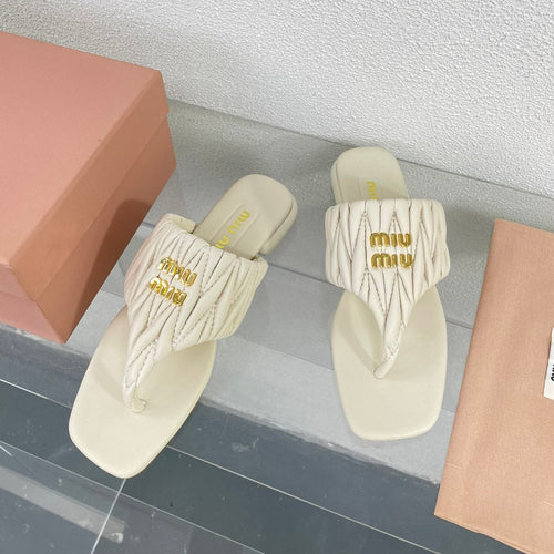 Flip-Flops Cream Leather Stylized