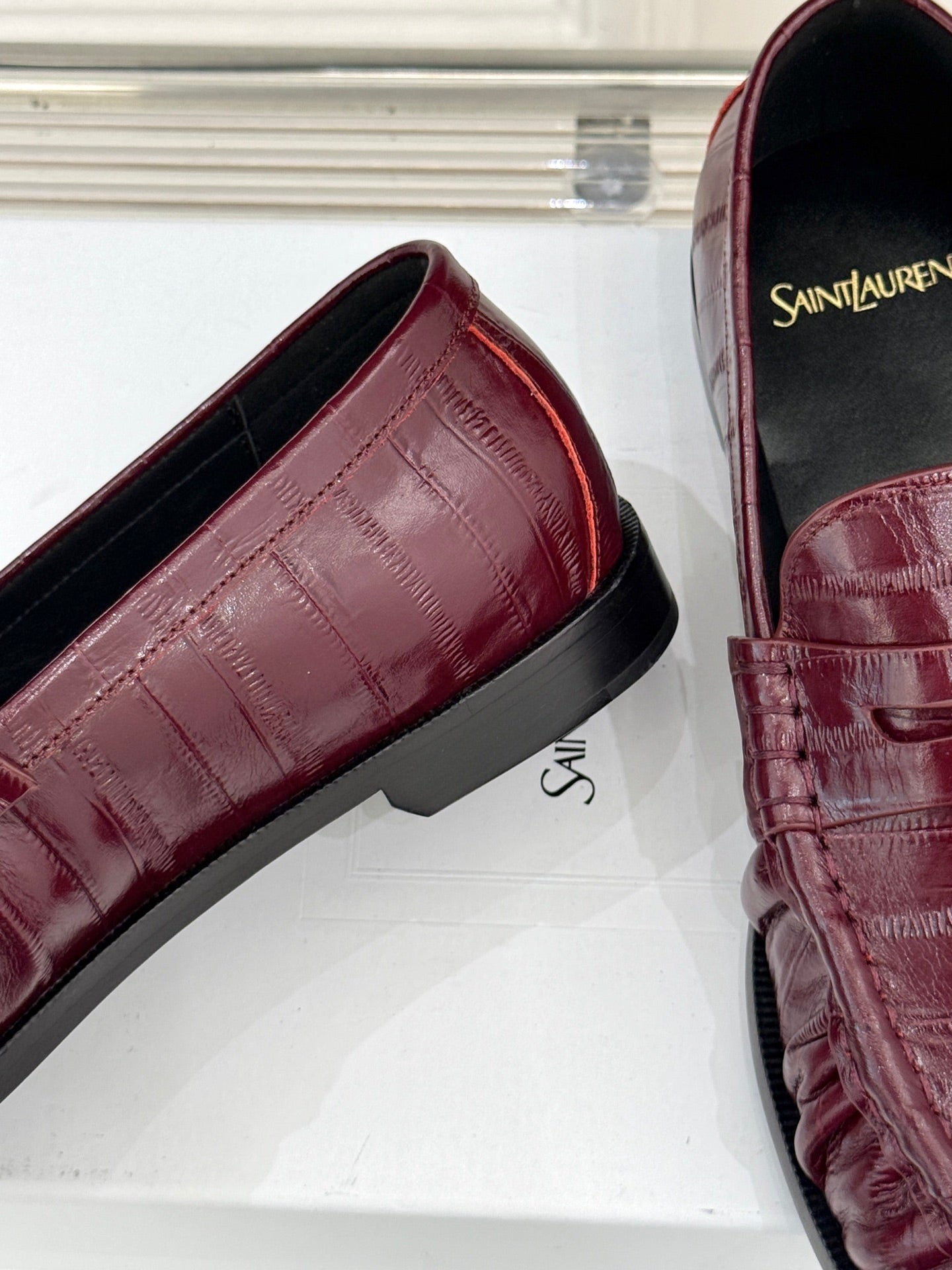 YSL 25S LOAFERS IN DARK RED EMBOSSED LAMBSKIN